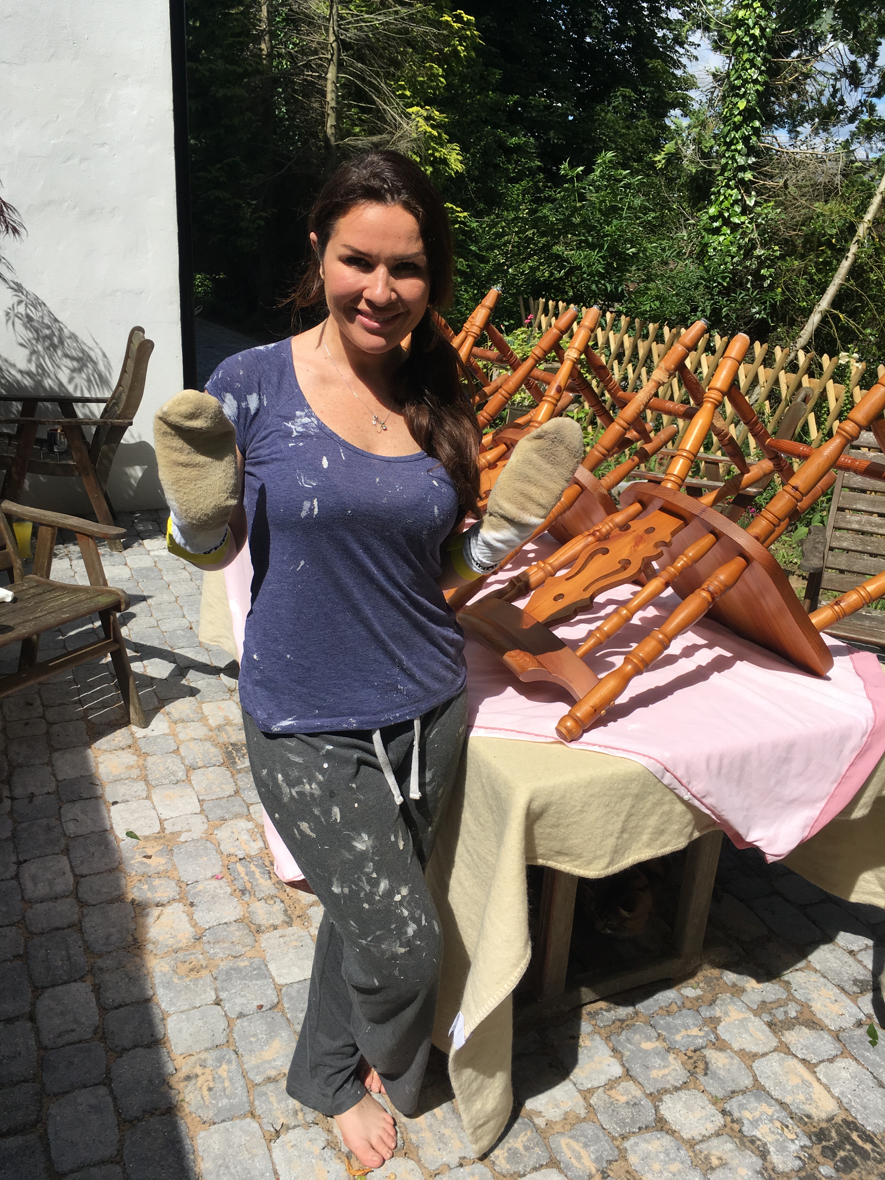 Georgina prepares to paint 8 pine chairs - up cycling pine chairs outtakes