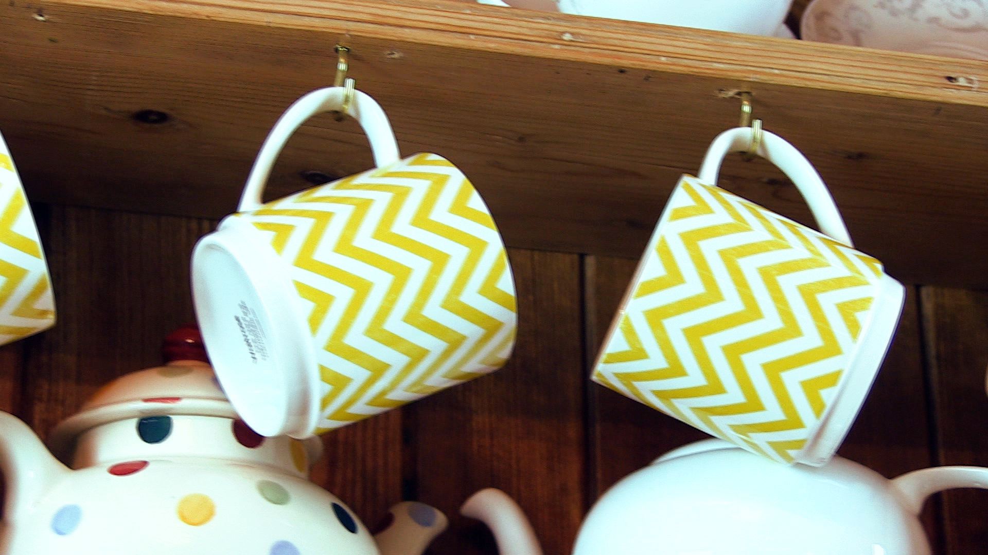 yellow mugs