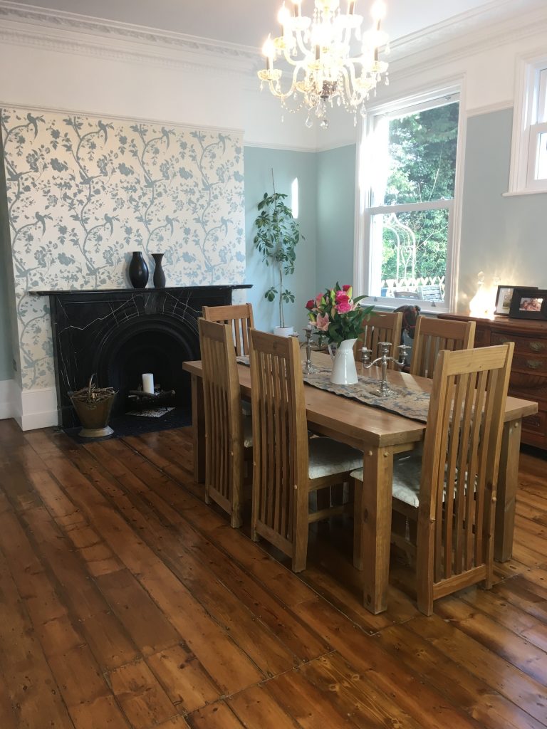 Upcycling Ideas How To Upcycle A Dining Table With Fusion Mineral