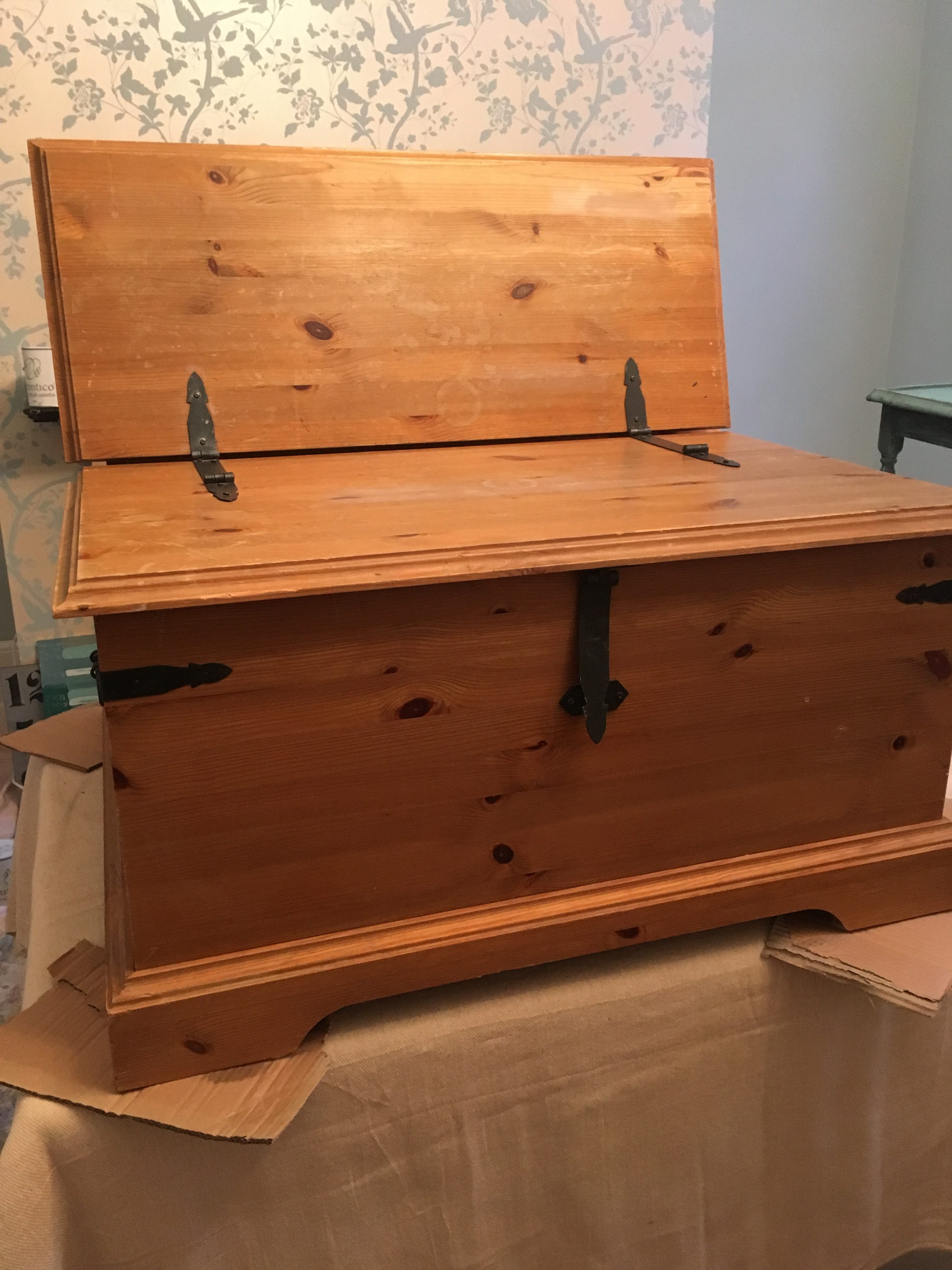 Upcycling: Chest Before