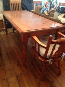 Upcycling: Kitchen Table Before
